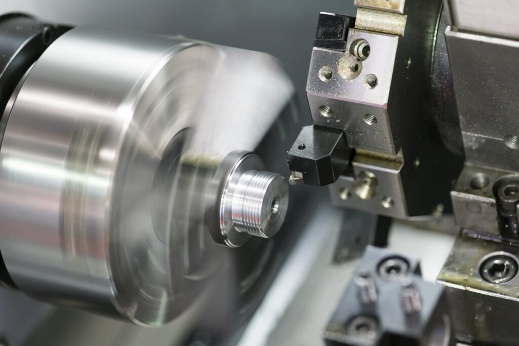 سه نظام در دستگاه cnc 